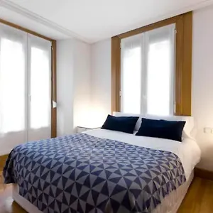Apartment Comodo En La Parte Vieja, Old Town, San Sebastian